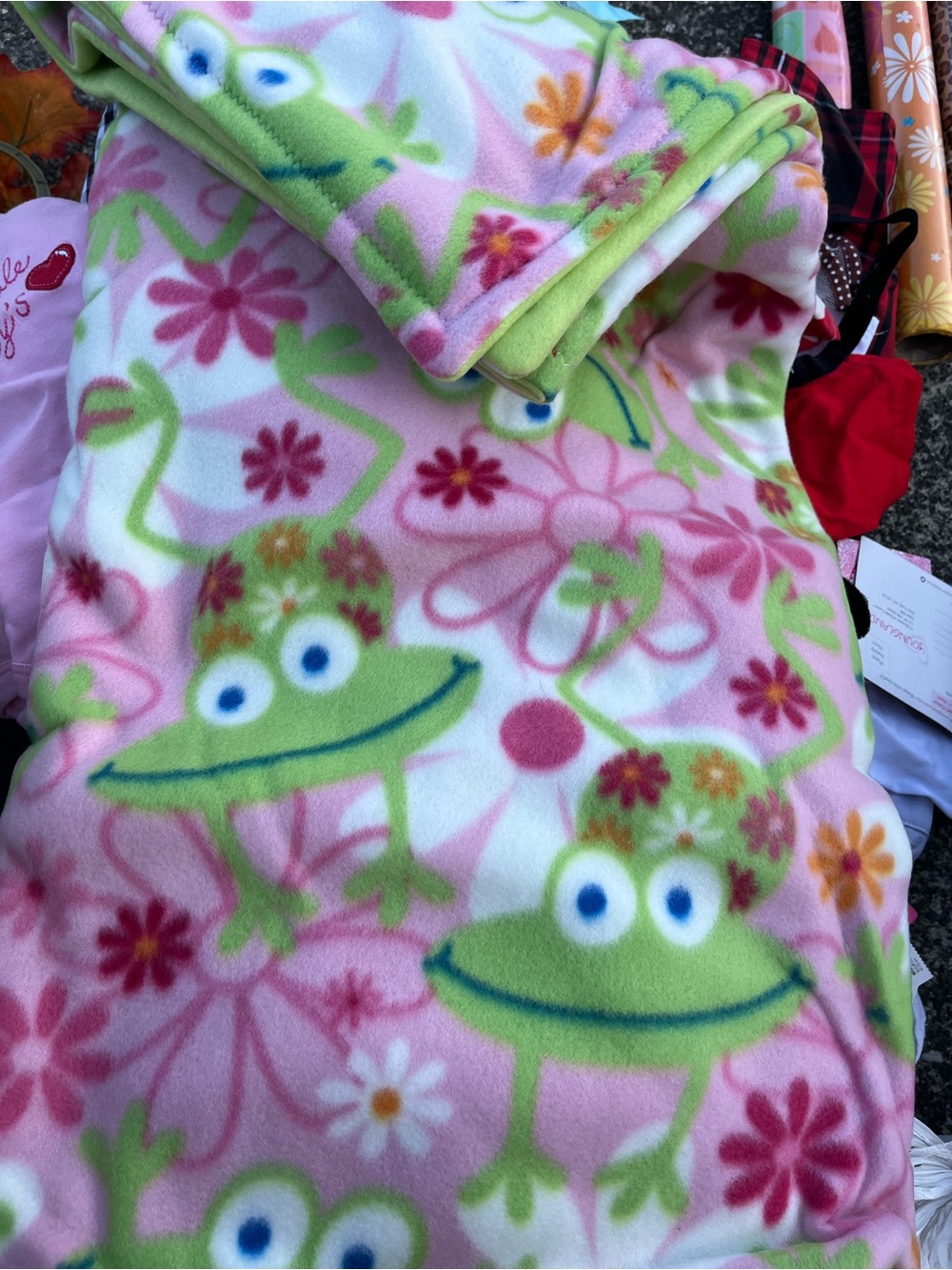NEW Handmade Pink Floral Frog Fleece Throw Blanket
